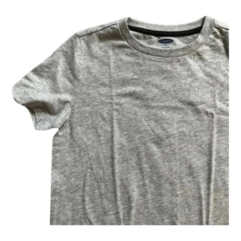 Grey solid tee